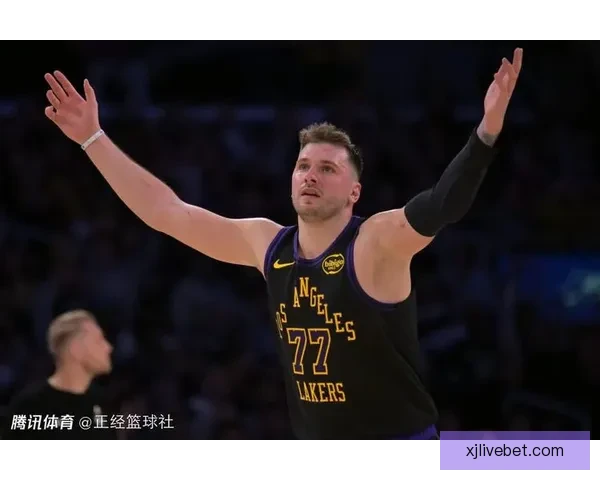 湖人遭重创东契奇里夫斯赛季报销詹姆斯单核迎接首轮三选一挑战